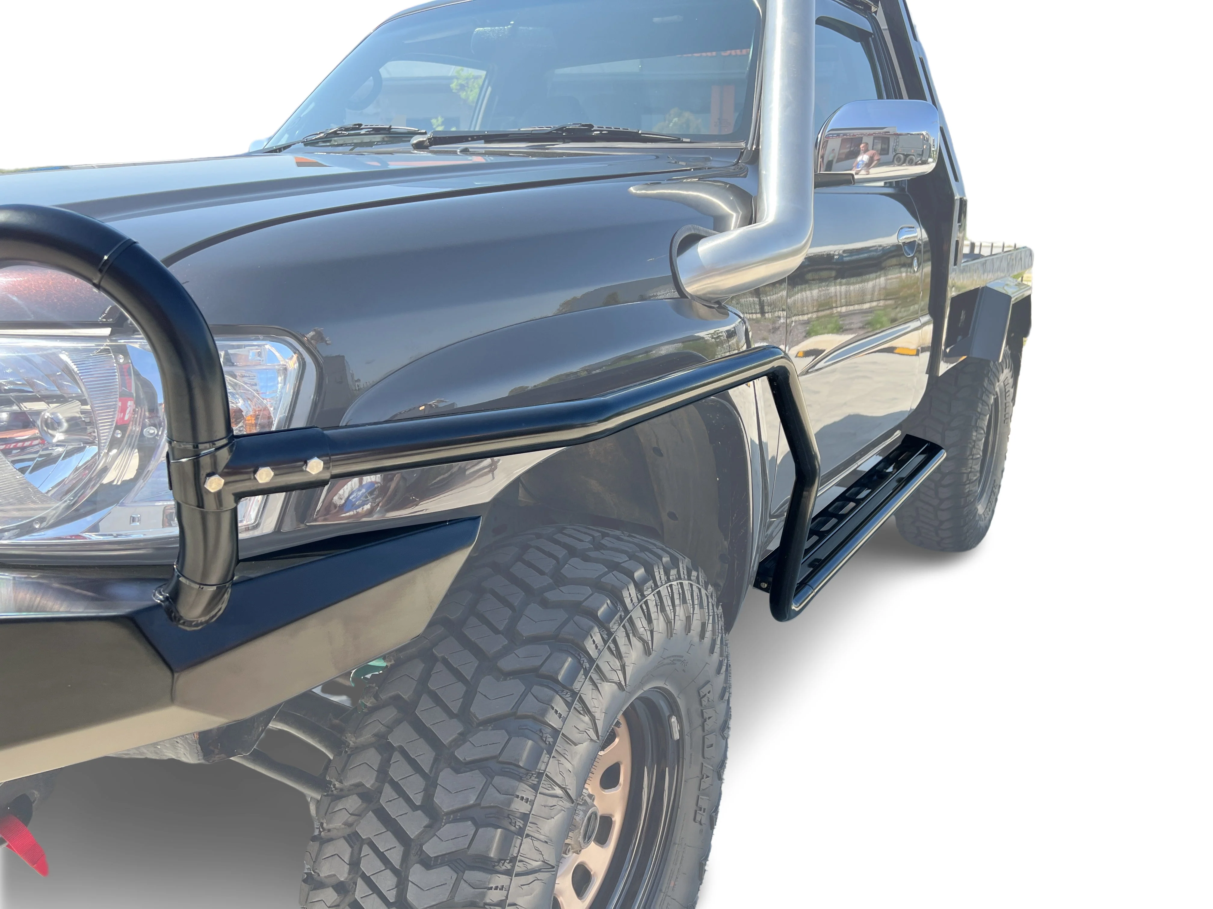 Adjustable Super Heavy Duty Side Step + Brush-bars Suits Single Cab Nissan Patrol GQ, GU Series 1,2,3,4 - Image 4