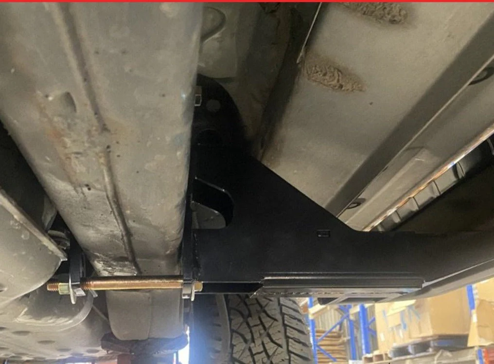 Adjustable Side Steps + Brush Bars Suitable For Toyota Land Cruiser Prado 120 Series 2003-2009 - Image 10