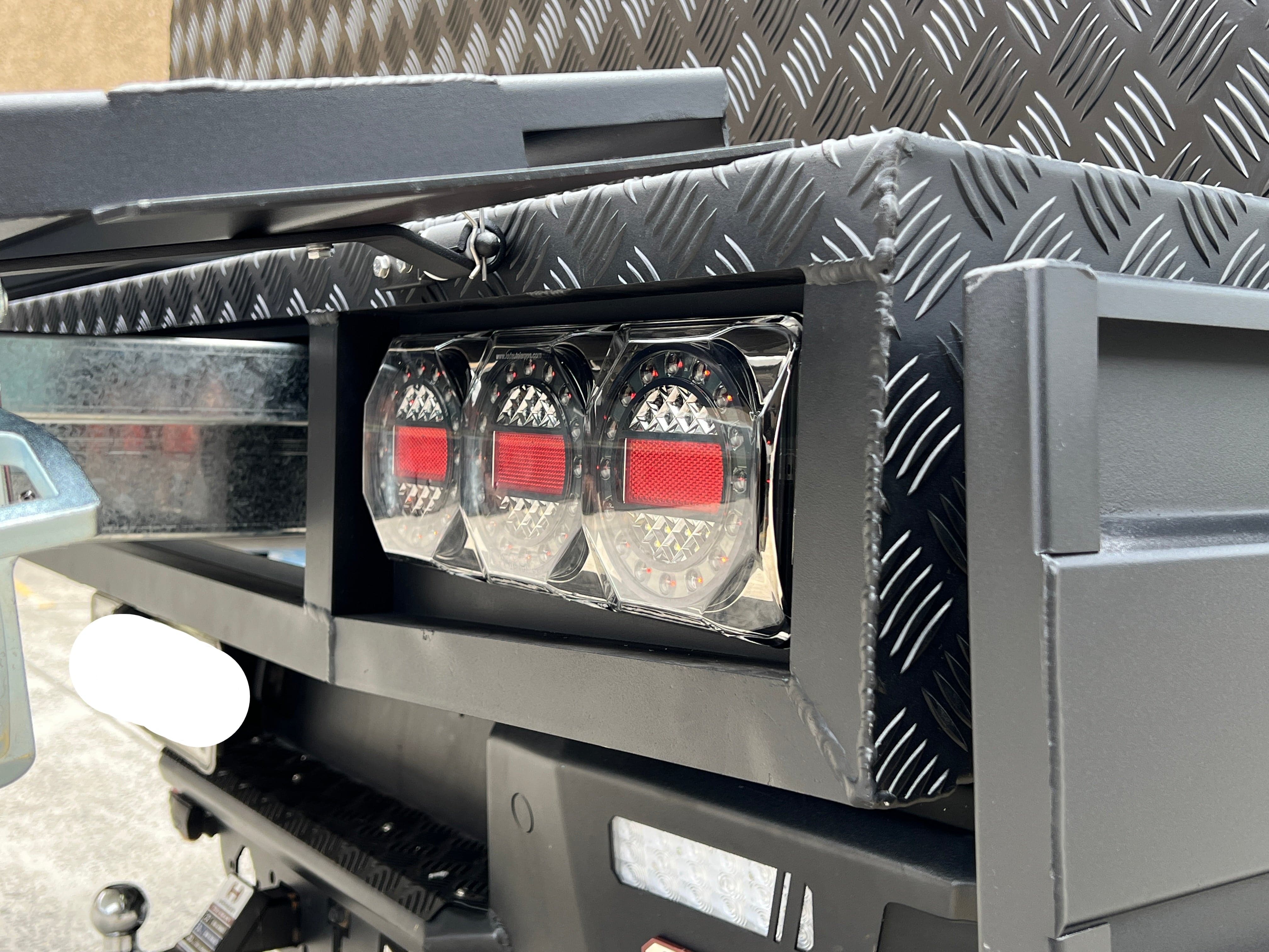 1900 Platinum Edition Aluminium Tray Black (Dual Cab) - Image 37