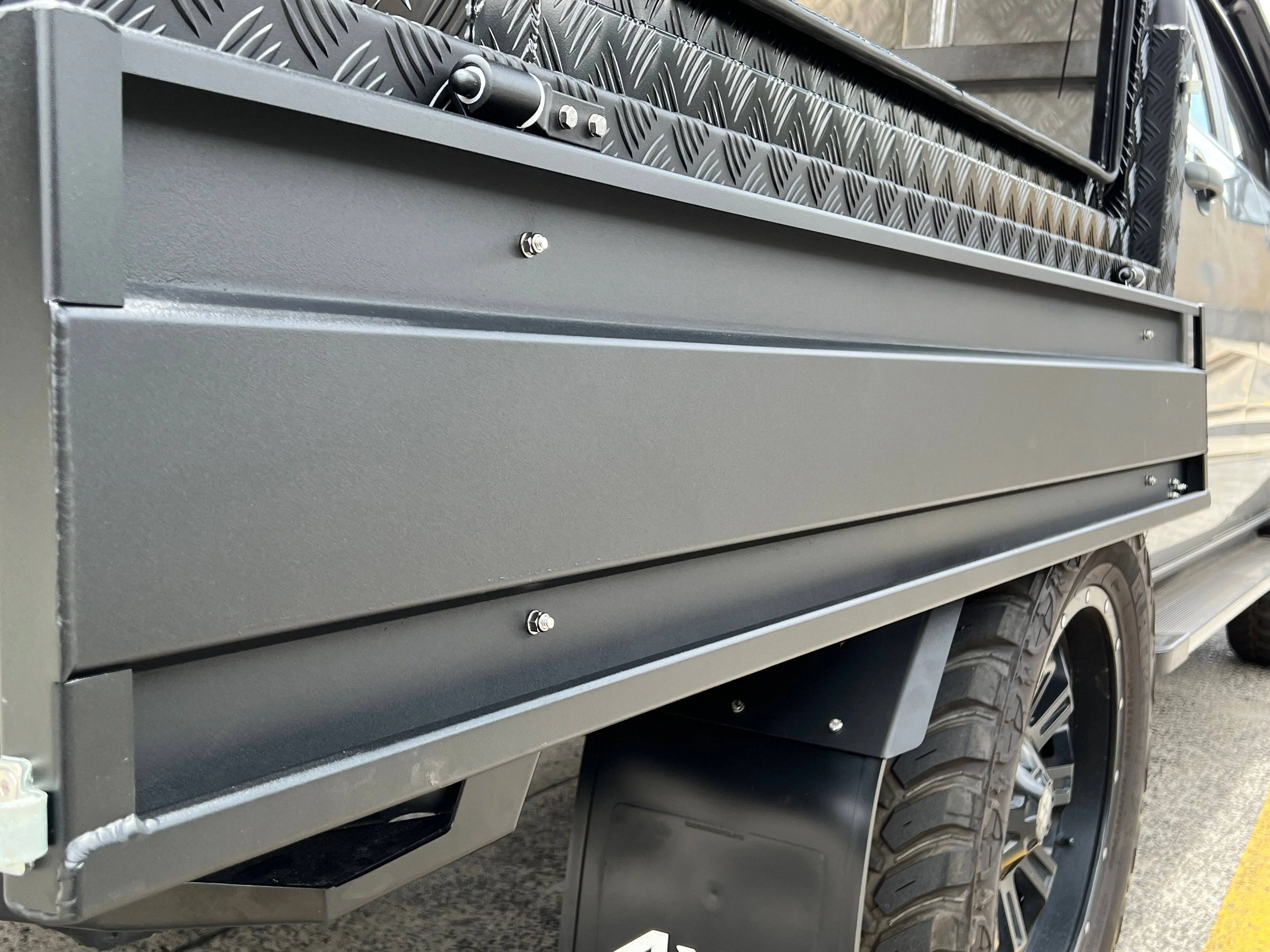 1900 Platinum Edition Aluminium Tray Black (Dual Cab) - Image 38