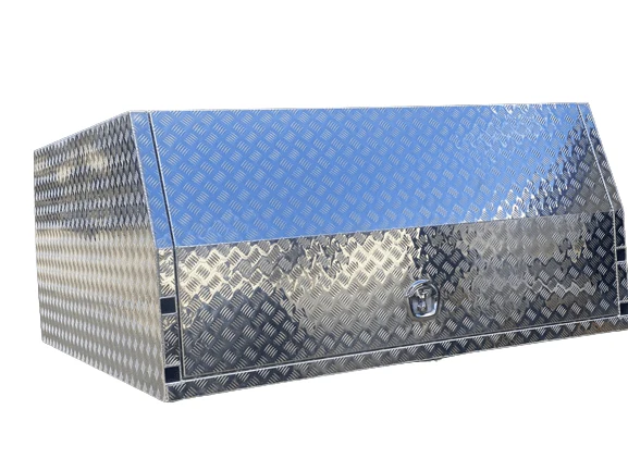 Premium 1800 Checker Plate Dog Box Canopy (Jack Off Compatible) - Image 7
