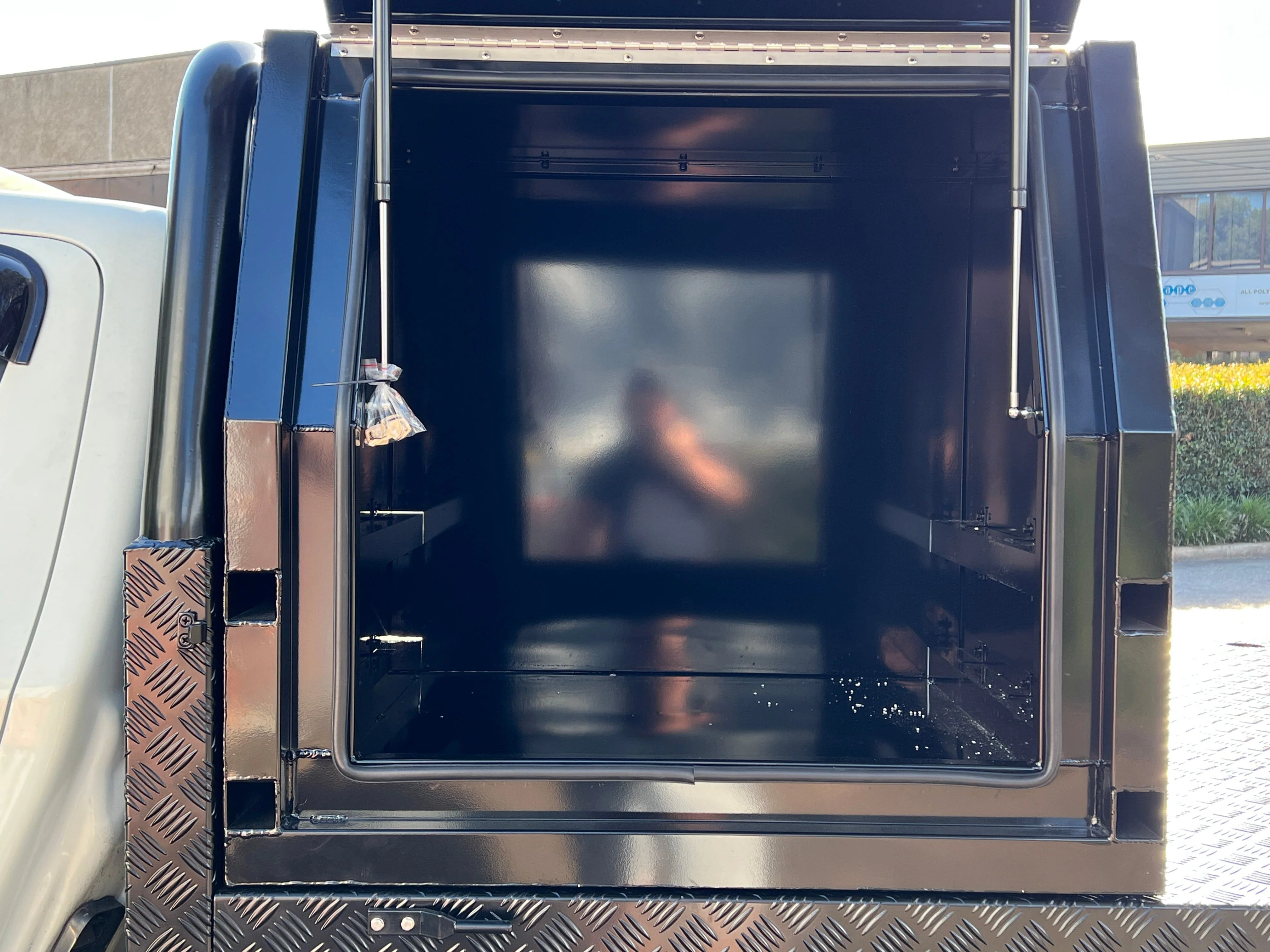 Platinum Edition Dual Cab Tray + Dog Box Canopy Combo - Image 16