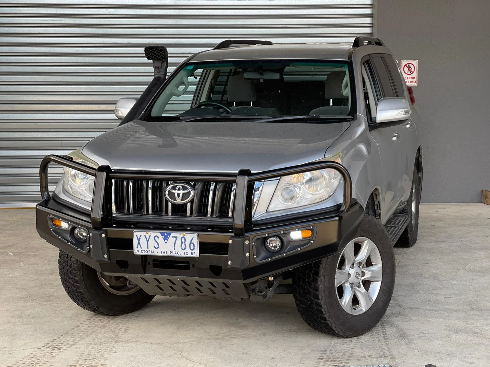 Deluxe Bull Bar to suit Toyota Prado 150 Series 2009-2013 Heavy Duty Steel Winch Comp - Image 8