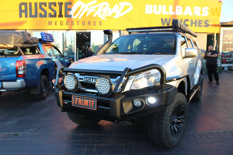 Isuzu DMAX Touring Pack Suits: DMAX 06/2012 - 01/2017 - Elite Bullbar, Winch, Lights, uhf + Free Fridge - Image 3