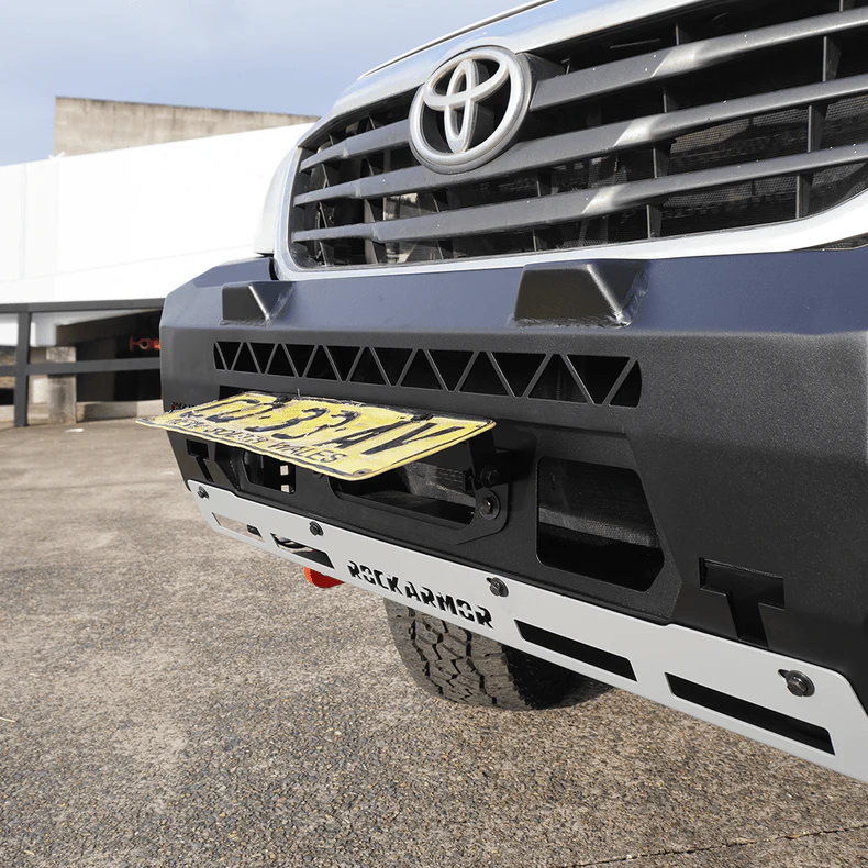 N70 HILUX BULLBAR NO LOOP (04/2005 - 07/2011) ROCKARMOR GT BUMPER - Image 4