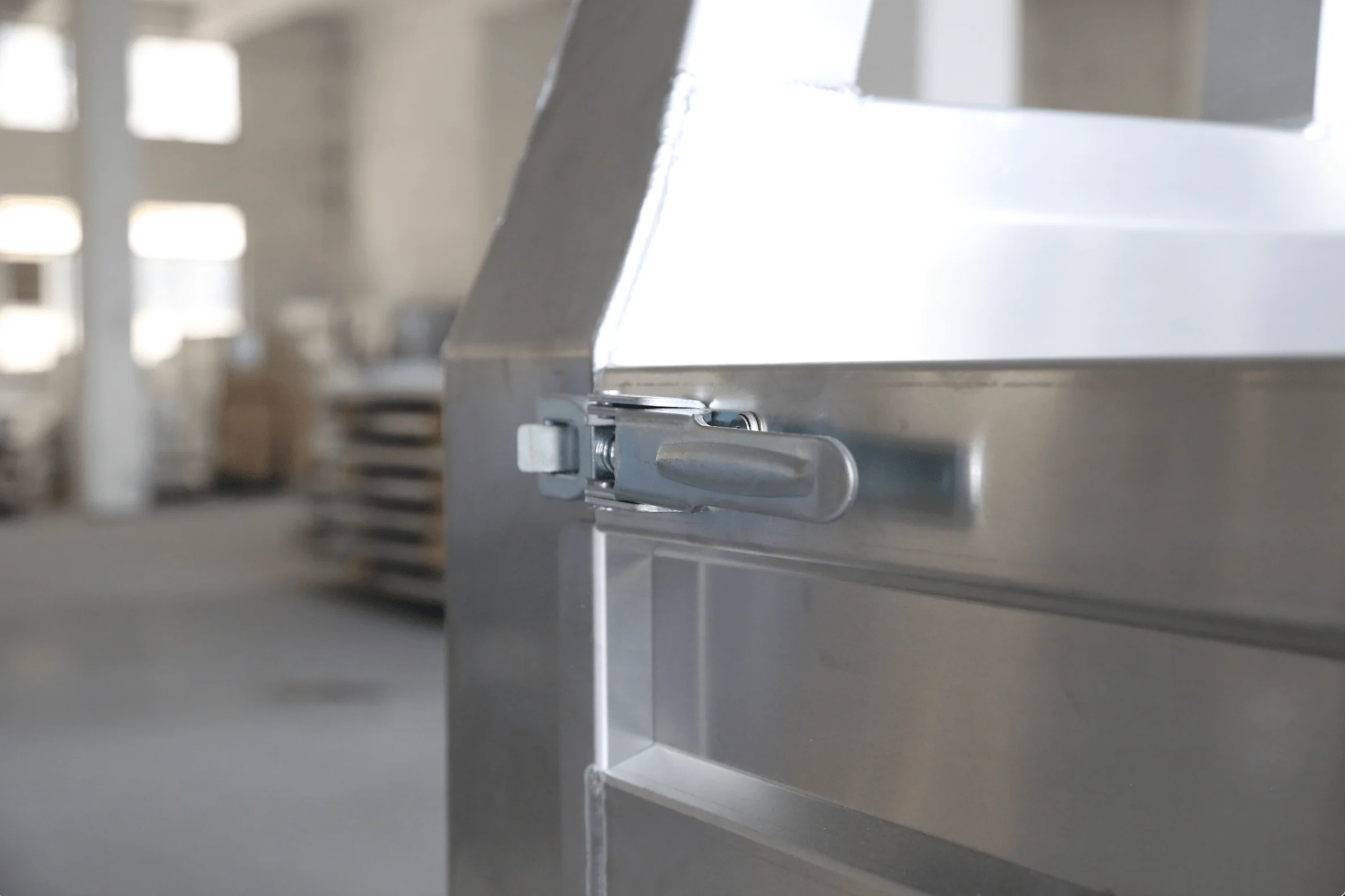 Premium Raw 1900 Aluminium Tray + 2 Door Black Canopy Deal Premium Edition - Image 31