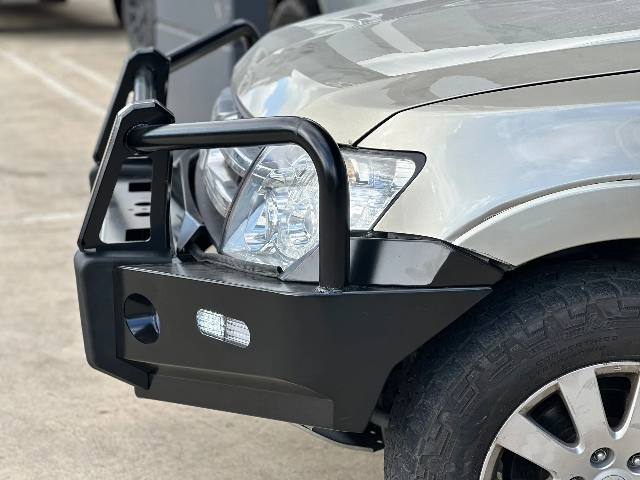 PS4X4 Premium Deluxe Bull Bar to suit MITSUBISHI PAJERO 2006 – 2018 ALL MODELS NX NS NT NW - Image 11