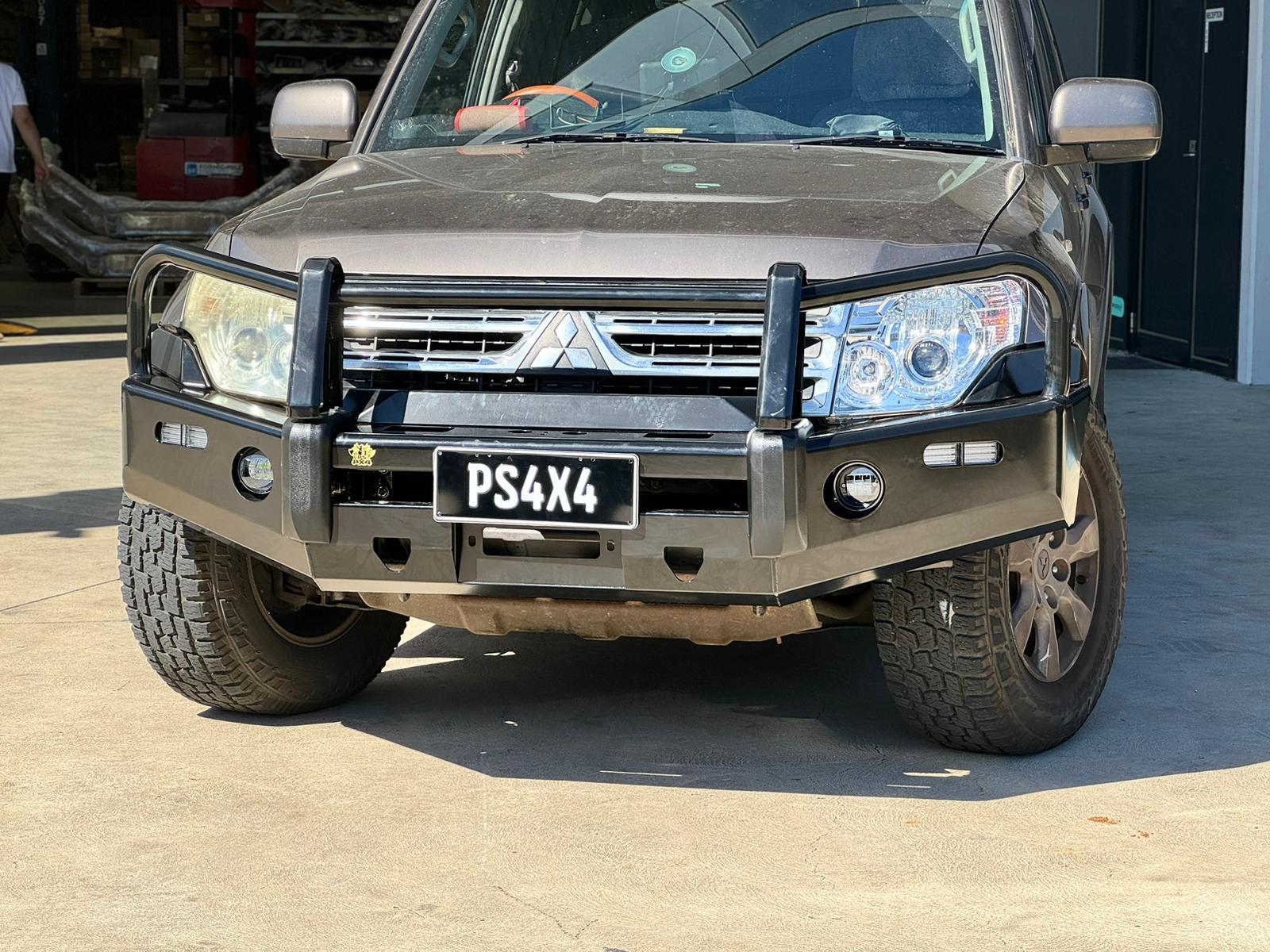 PS4X4 Premium Deluxe Bull Bar to suit MITSUBISHI PAJERO 2006 – 2018 ALL MODELS NX NS NT NW - Image 7