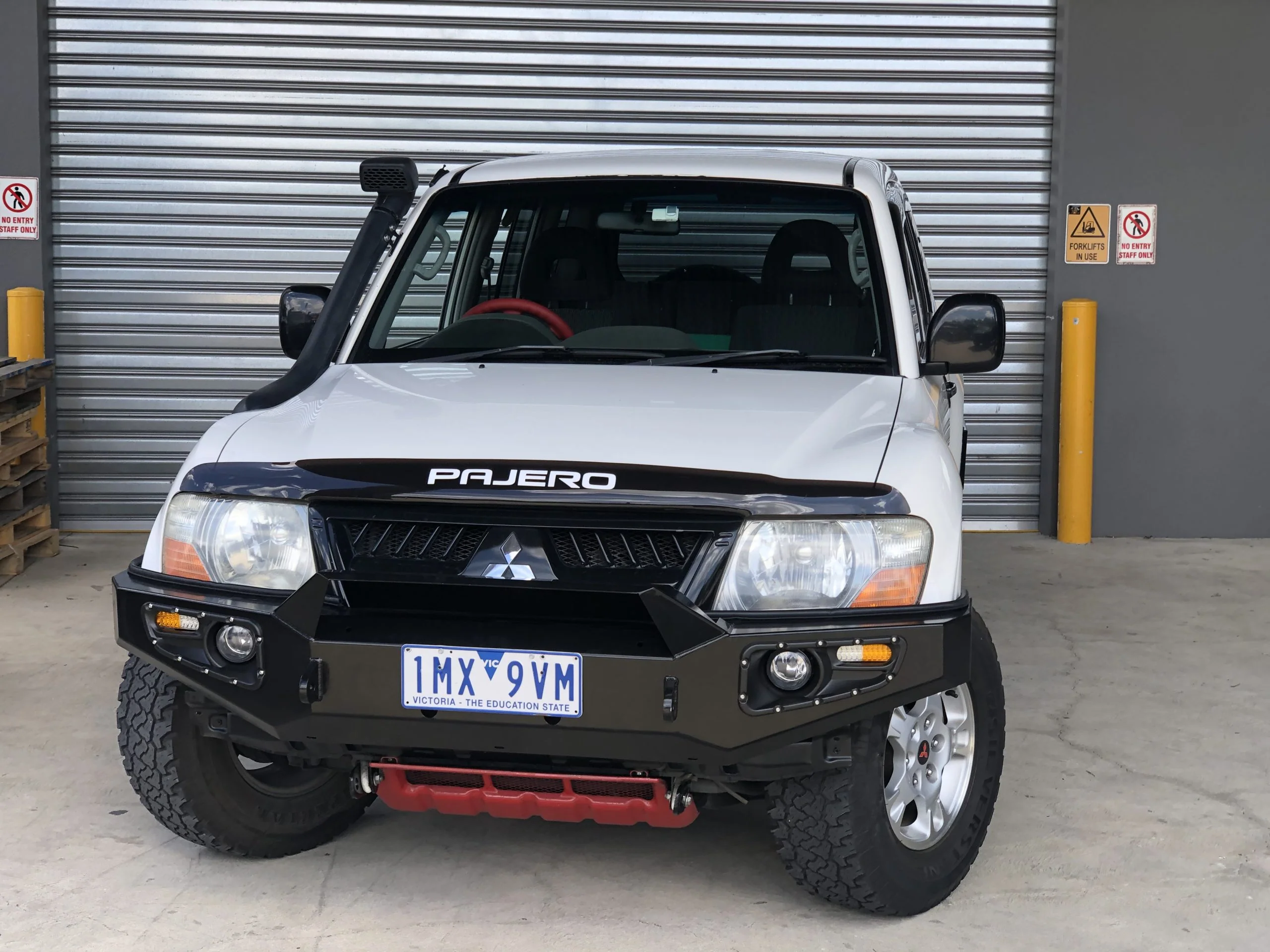 PS4X4 VIKING X BULL BAR TO SUIT MITSUBISHI PAJERO NM NP 00-06 ADR COMPATIBLE - Image 5