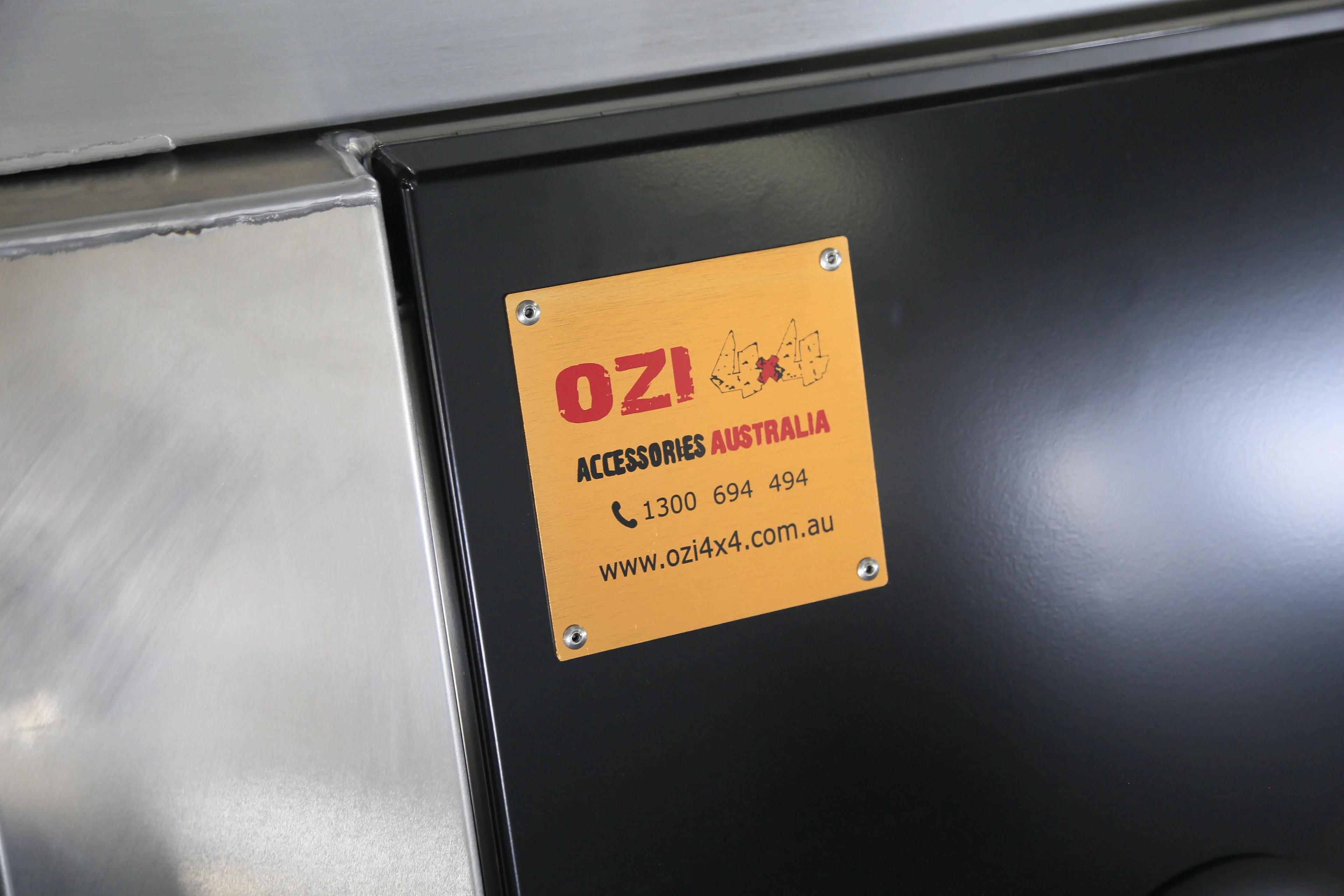 Raw Delta 1800 Builders Compartment Canopy - Image 22