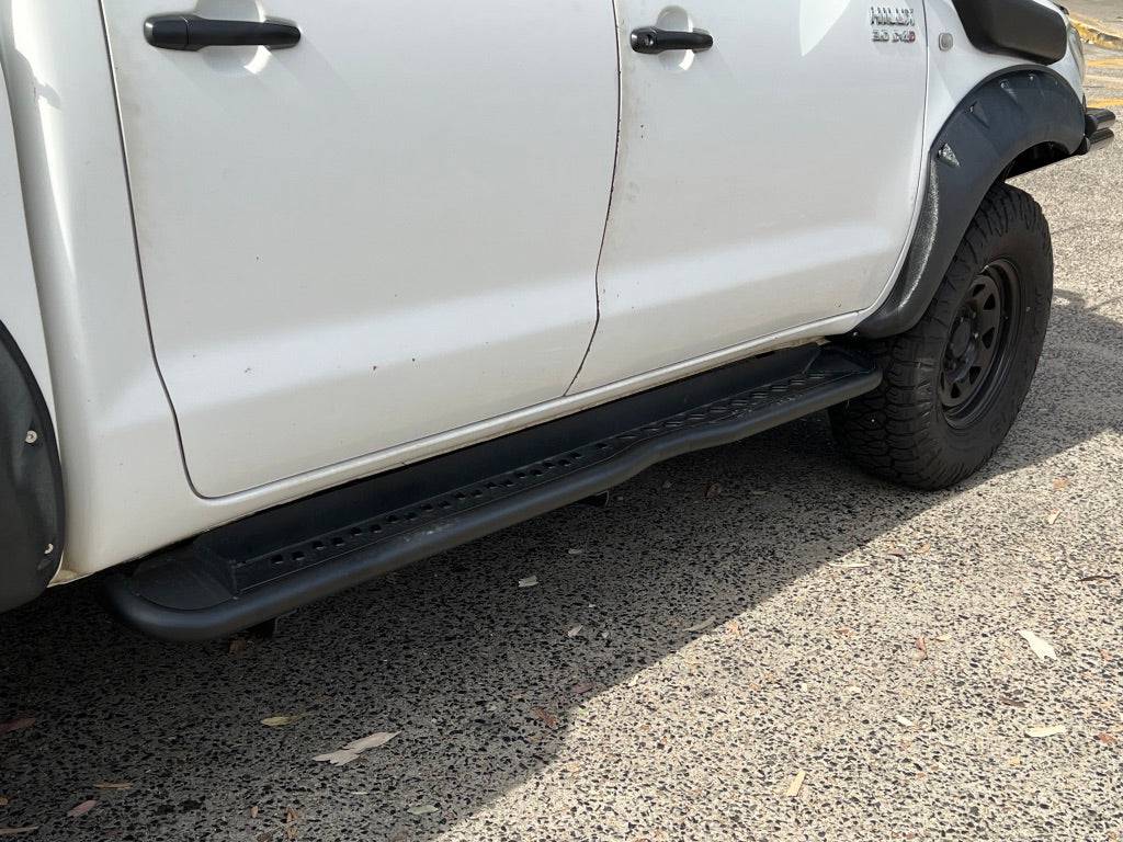 Side steps Suitable for Toyota Hilux 2005-2014 (Urban Gen 2) - Image 2