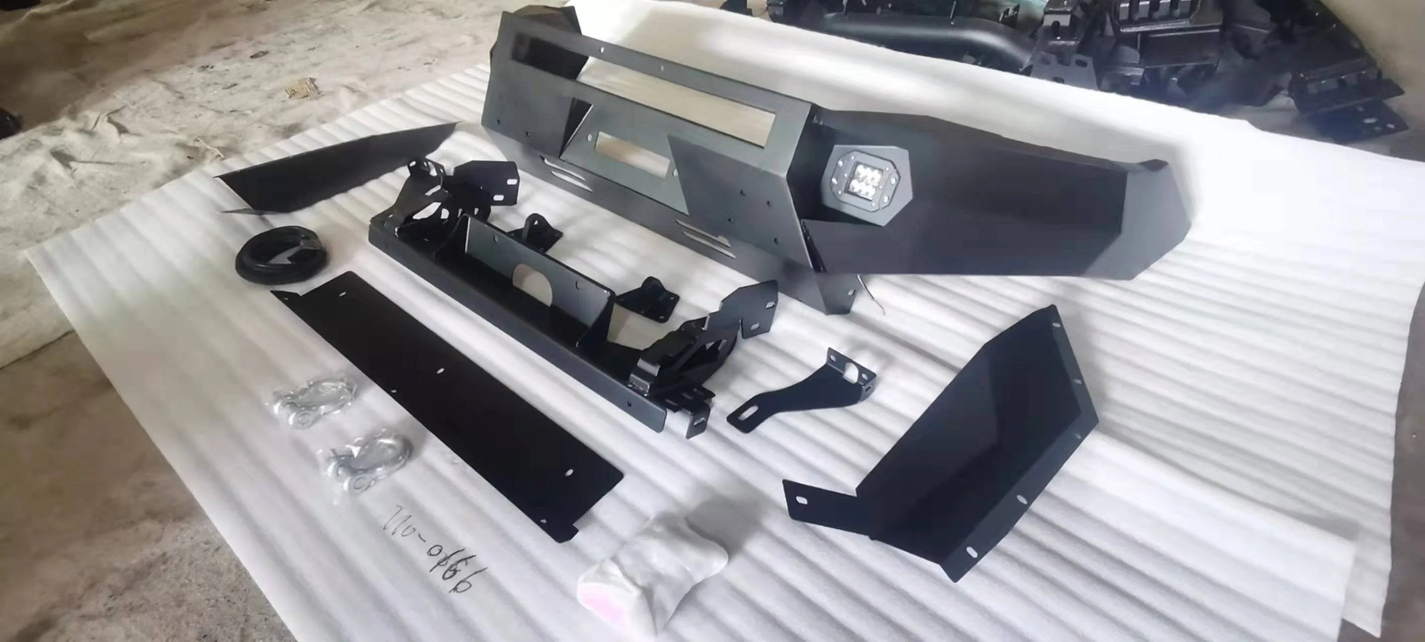Predator Bullbar Suitable for Toyota Hilux 2012-2015 Face Lift - Image 9