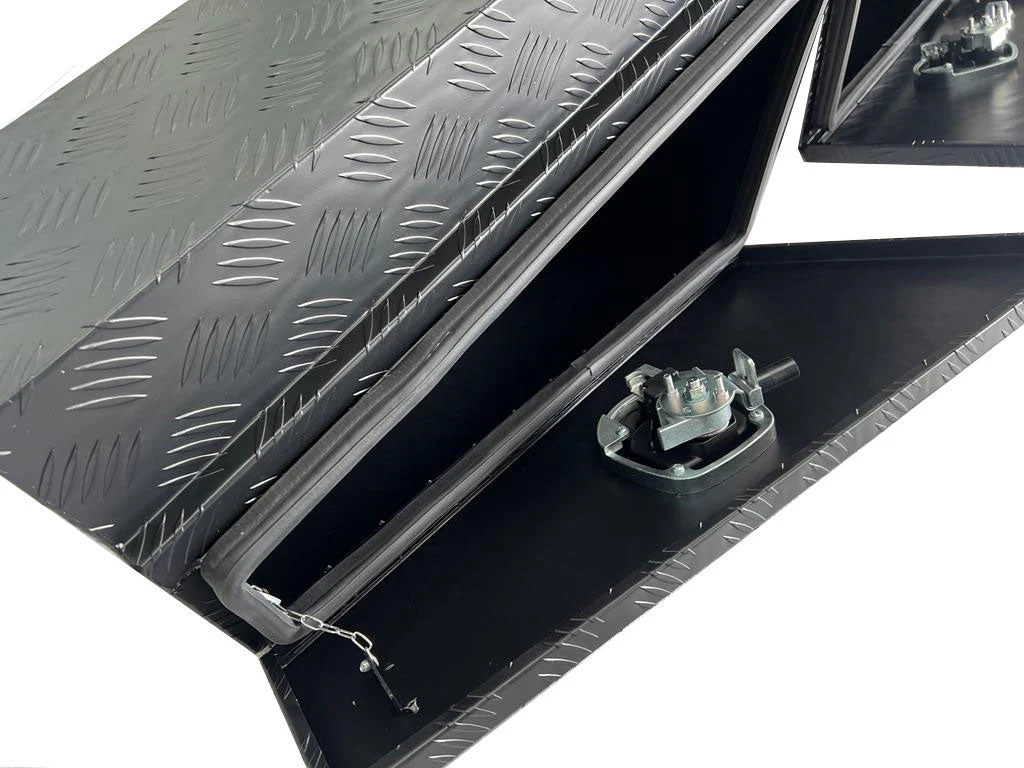 Under Body Tool Box Black C/P Aluminium 750BLK - Image 7