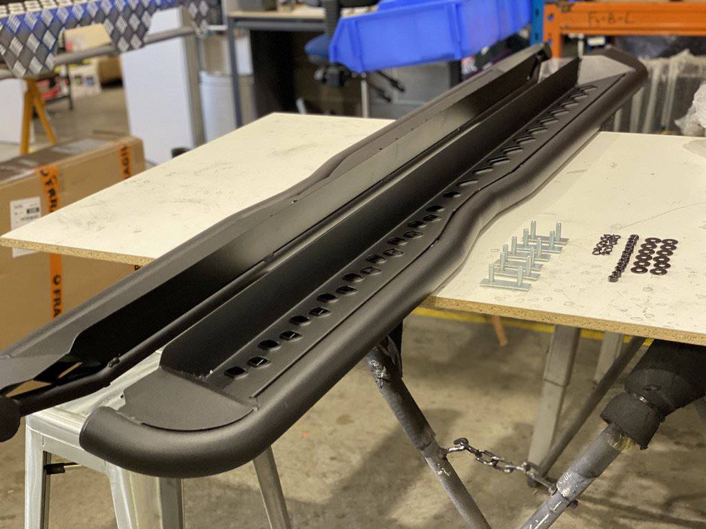 Urban Steel Side Steps for Volkswagen Amarok - Image 10